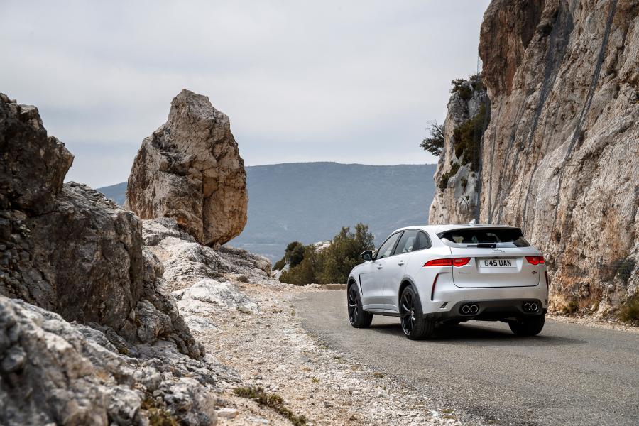  Jaguar F-Pace SVR 2018 года  (WW) (фото 97 из 115)